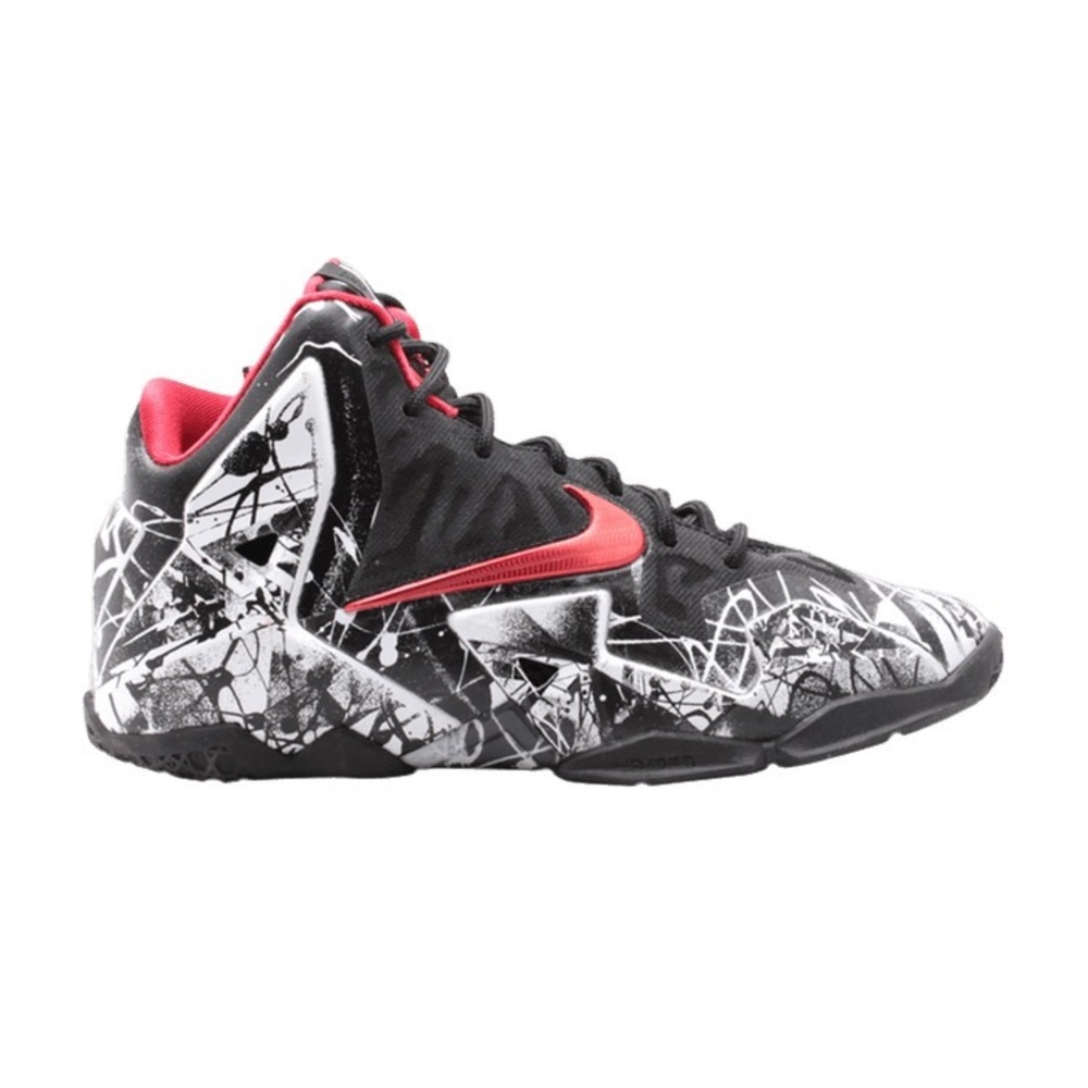 Never worn LeBron 11 GS Graffiti sz 6.5